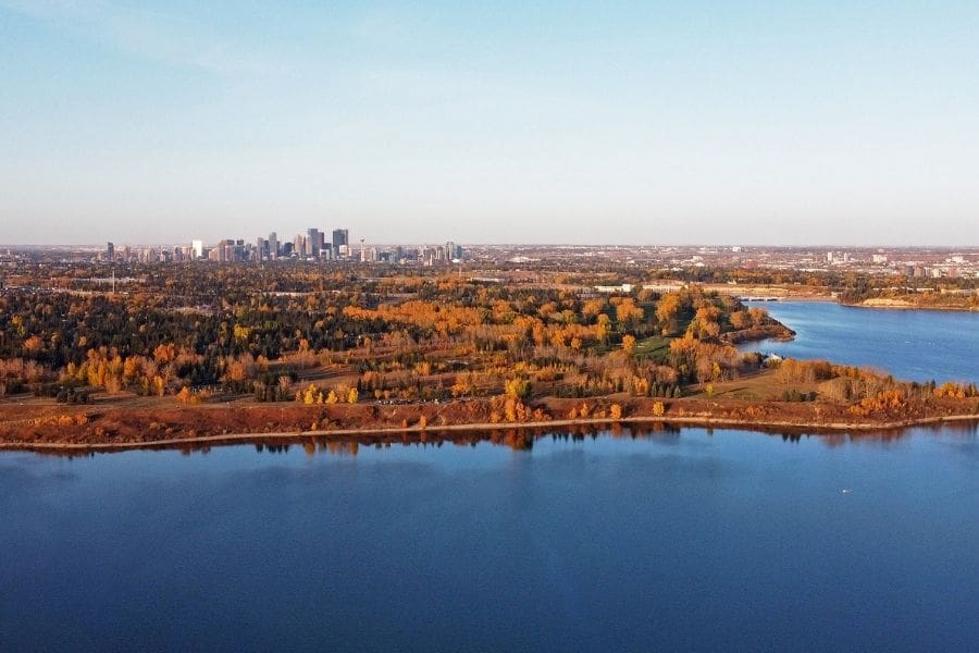 Calgary and the Glenmore Reservoir. The Edmonton neighbourhood of Altadore is popular among young families and professionals. It offers green spaces and proximity to the Elbow River and Glenmore Reservoir. 