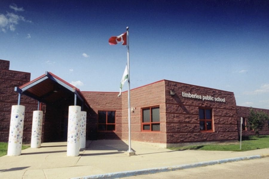 An exterior photo of the Timberlea elementary public school in Fort McMurray. 