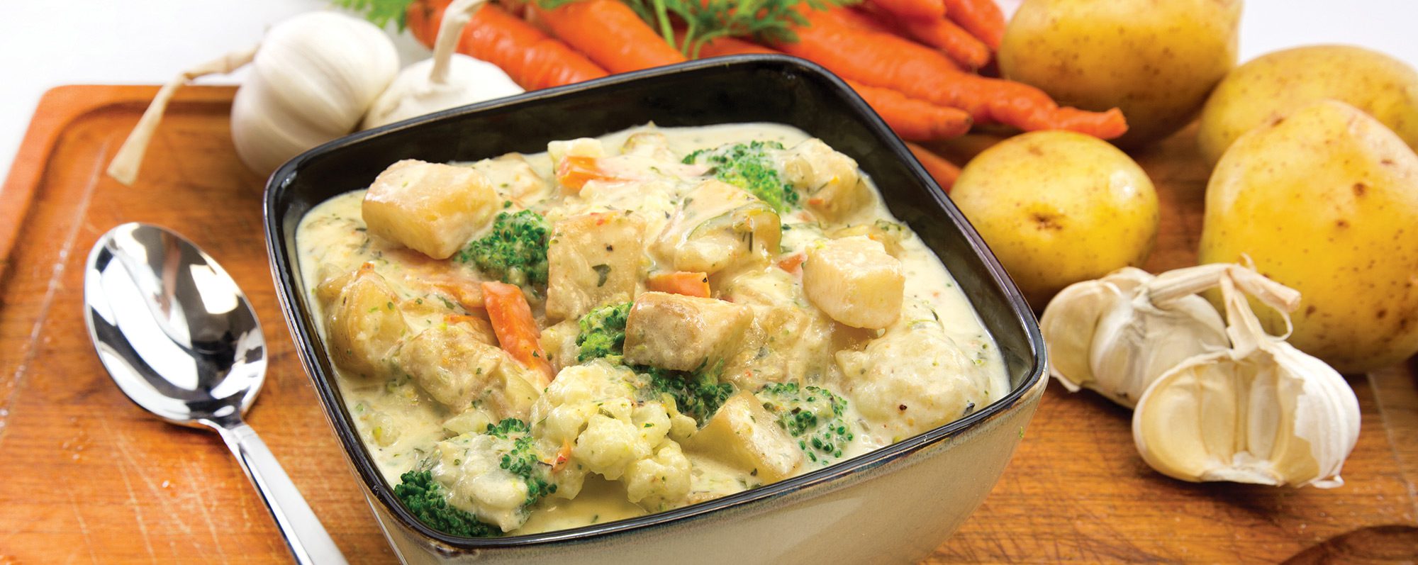 Casserole crémeuse de légumes et de pommes de terre