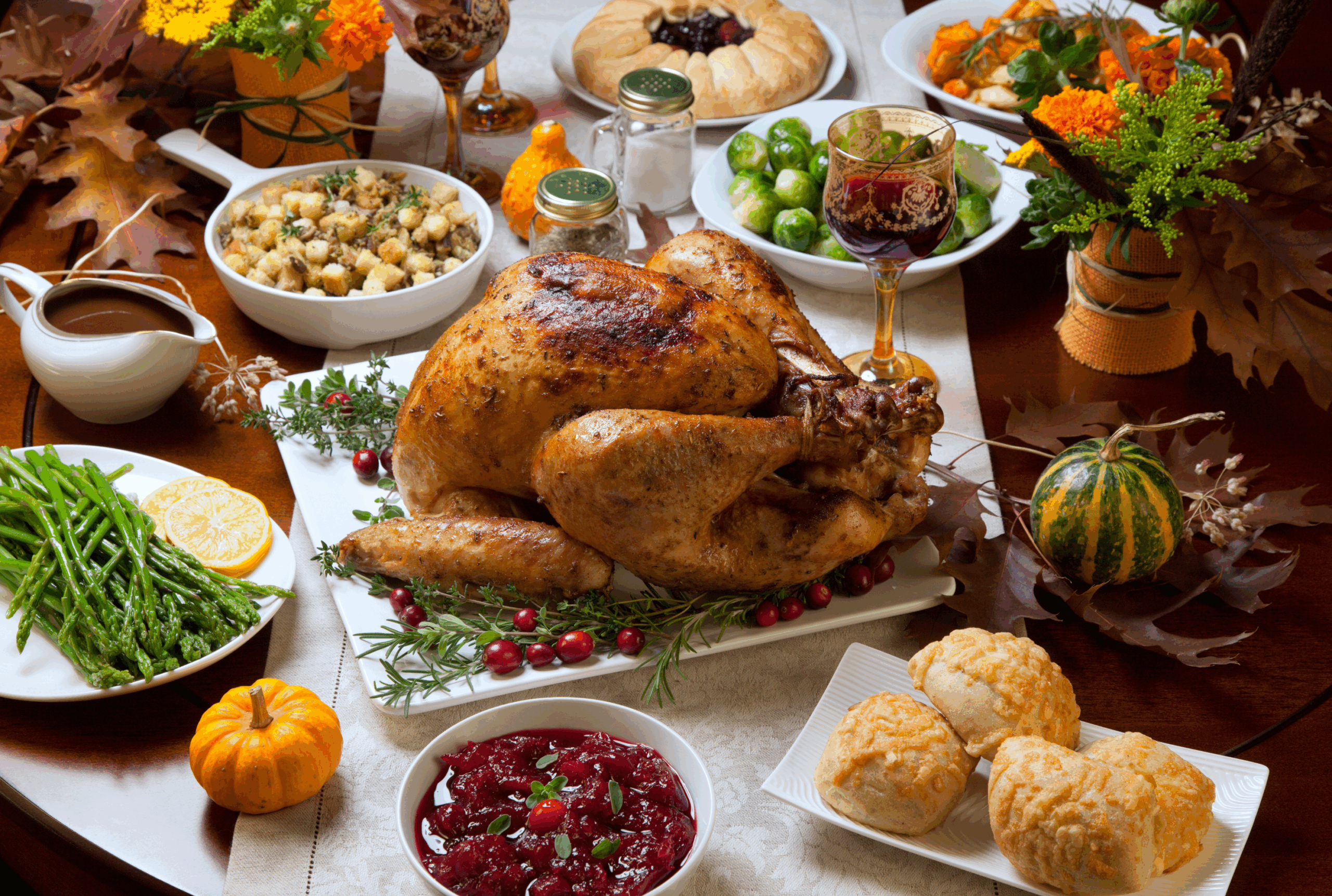 Why Restaurants Should Serve Thanksgiving Dinner: A Win-Win for Diners and Businesses 