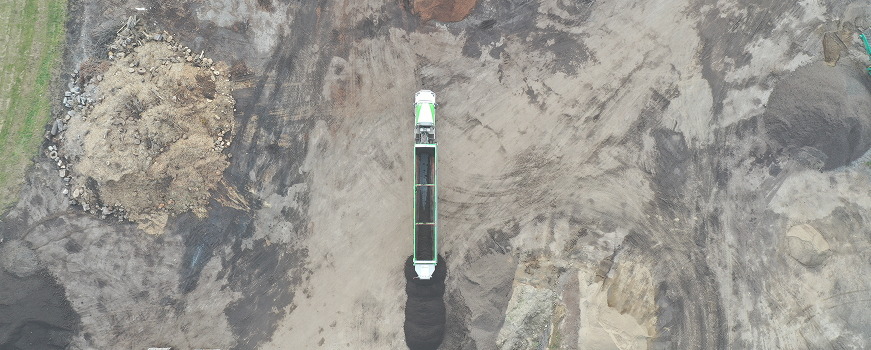 aerial view of livebottom trailer